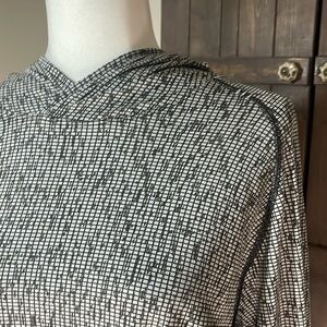 Lululemon, women’s XL tunic